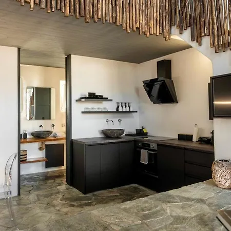 Mykonos Dot Art Homes אנו מרה